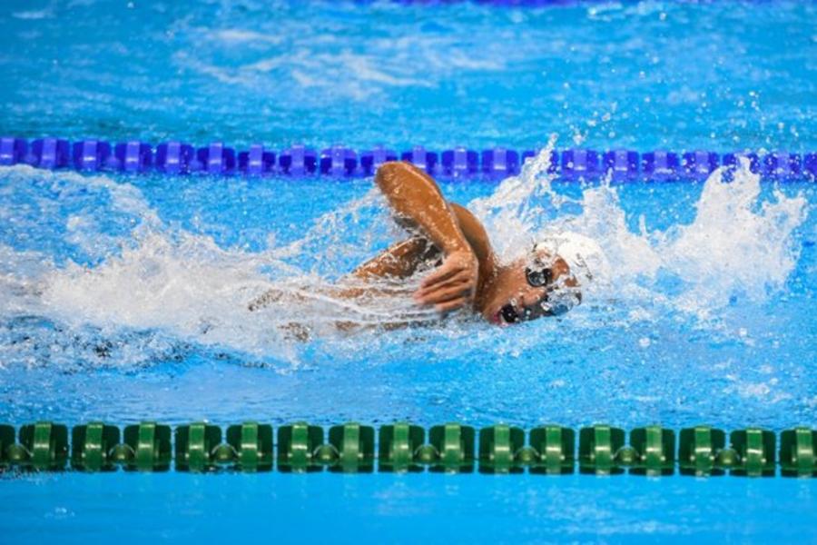El nadador sirio  compite en el evento de 100 metros estilo libre en los Juegos Paralímpicos en Río de Janeiro, Brasil. © ACNUR/Benjamin Loyseau