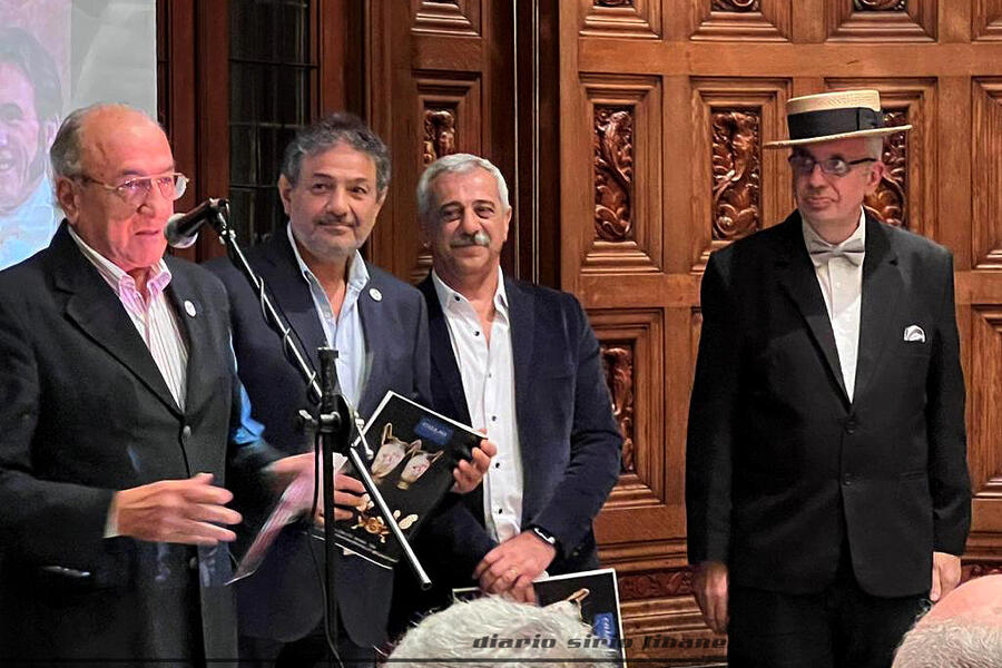 Reconocimiento al edificio sede del Club Sirio Libanés
