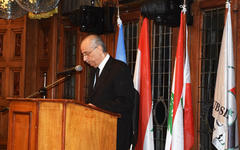 Sr. Embajador de la República Árabe Siria, Dn. Hamzeh Dawalibi, durante su disertación