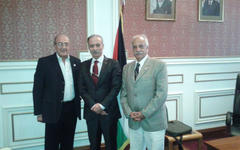 Director DSL, Youdat Brahim; nuevo embajador del Estado Palestino, Husni Abdel  Wahed; Presidente del CSLBA; Adib Attie.