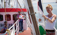 Flotilla de la Libertad, tripulada por mujeres parte hacia Gaza